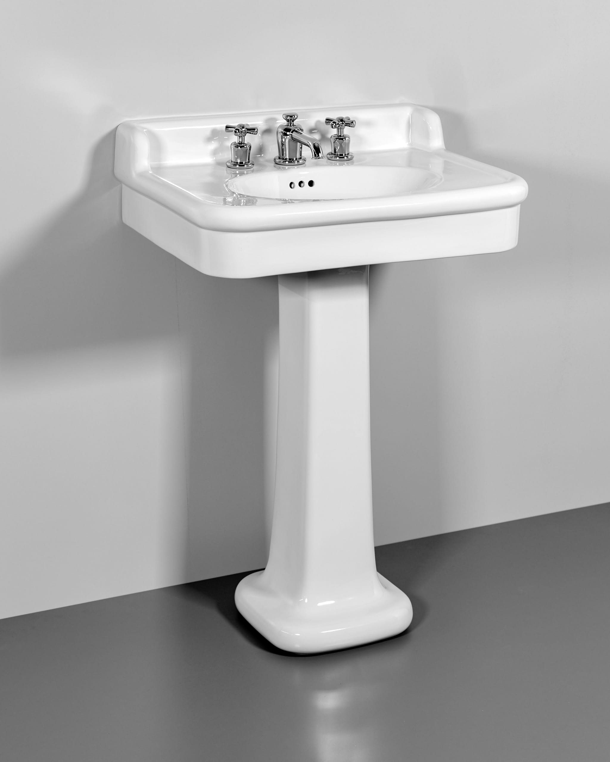 JACKSON basin with splashback on a pedestal